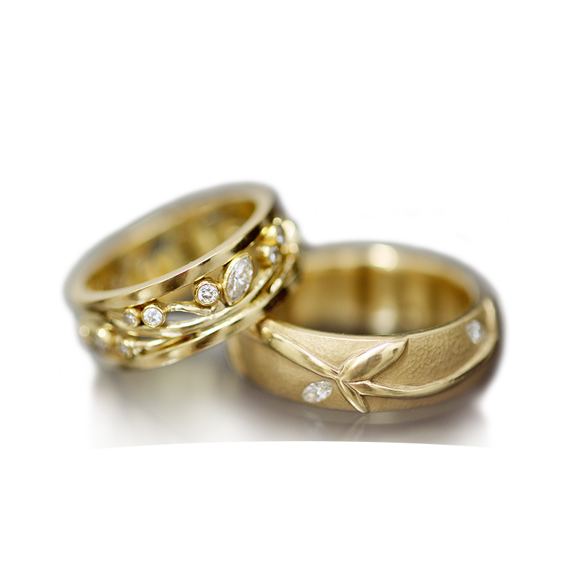 Ivy Love 18K Gold Enamel Wedding Bands
